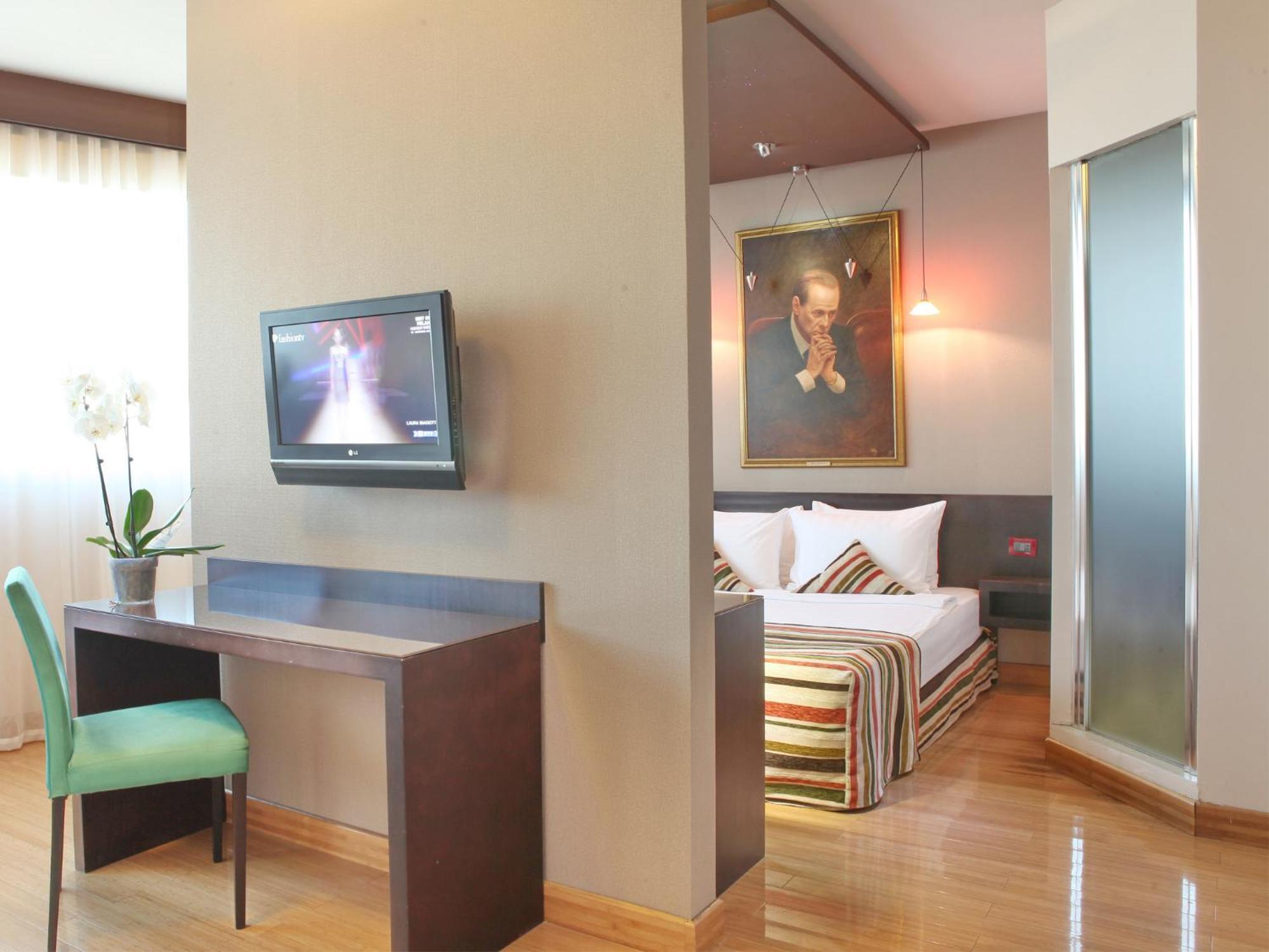 Hotel Design Mr President 4*