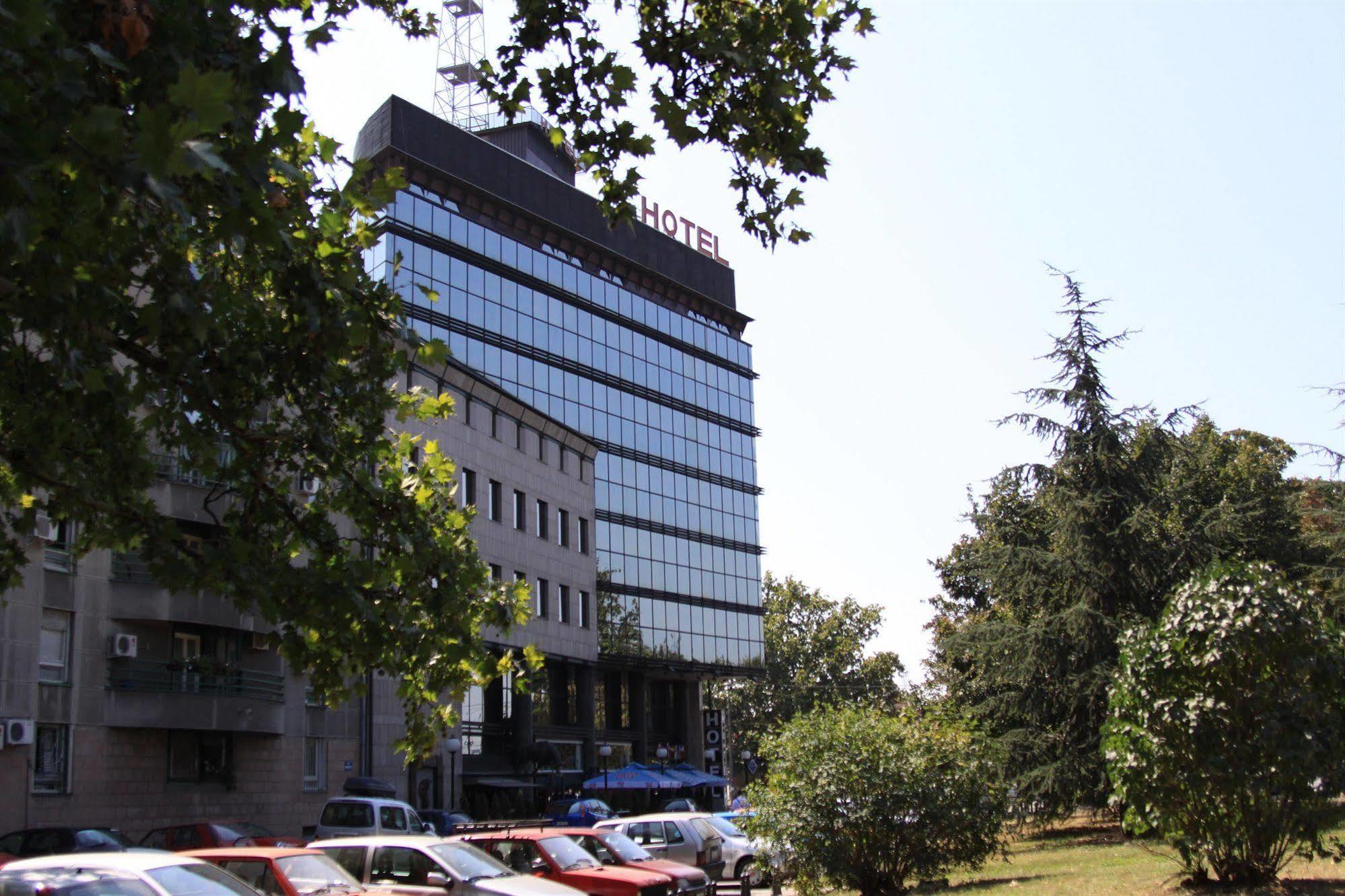 Hotel Design Mr President 4*